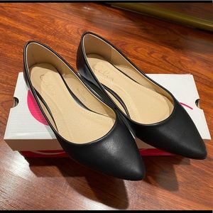 CELIA Black Flat Shoes
